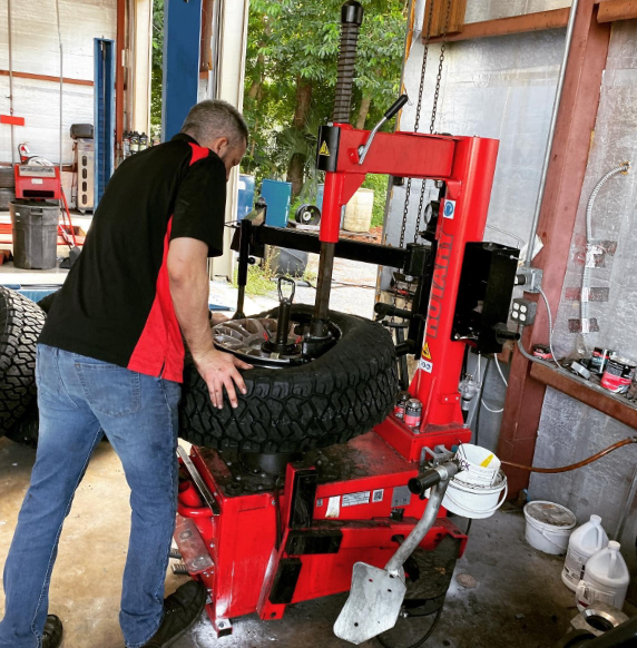 Tire change tool